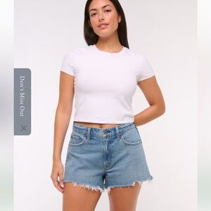 Abercrombie Curve Love Denim 90s Relaxed Cutoff Short